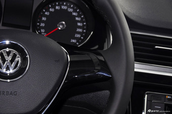 2017款宝来1.6L自动舒适型