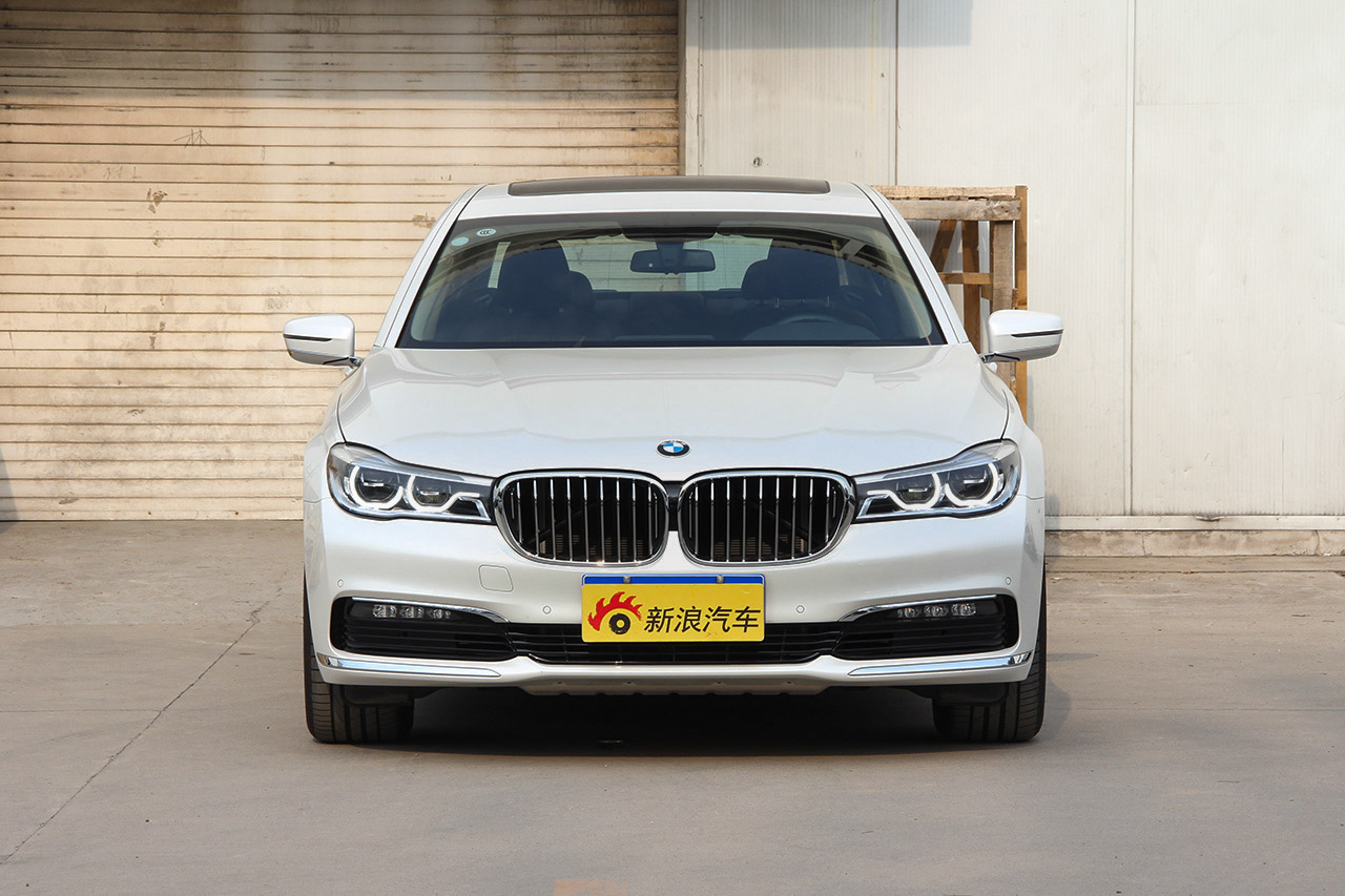 2017款宝马7系730Li 2.0T自动豪华型