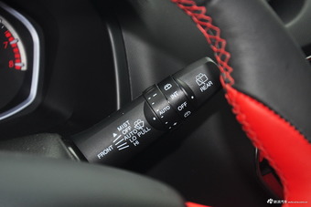 2016款东南DX3 SRG 1.5T手动旗舰型