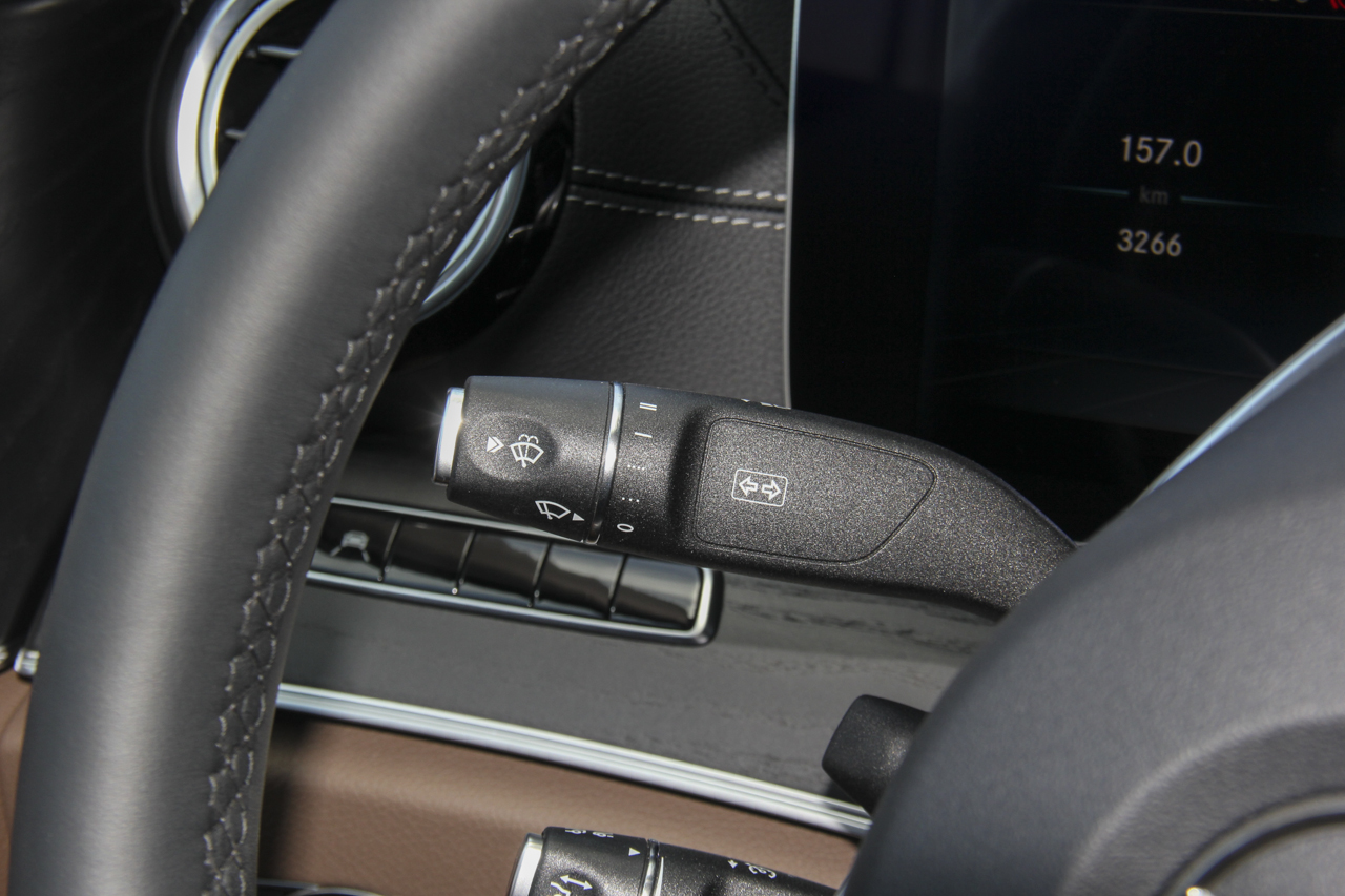 2018款奔驰E级改款2.0T自动 300L 豪华型