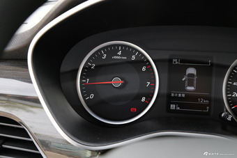 2017款宝骏560 1.5T 手动舒适型7座 