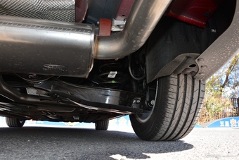 2019款福克斯三厢1.5T自动锋潮型EcoBoost 180