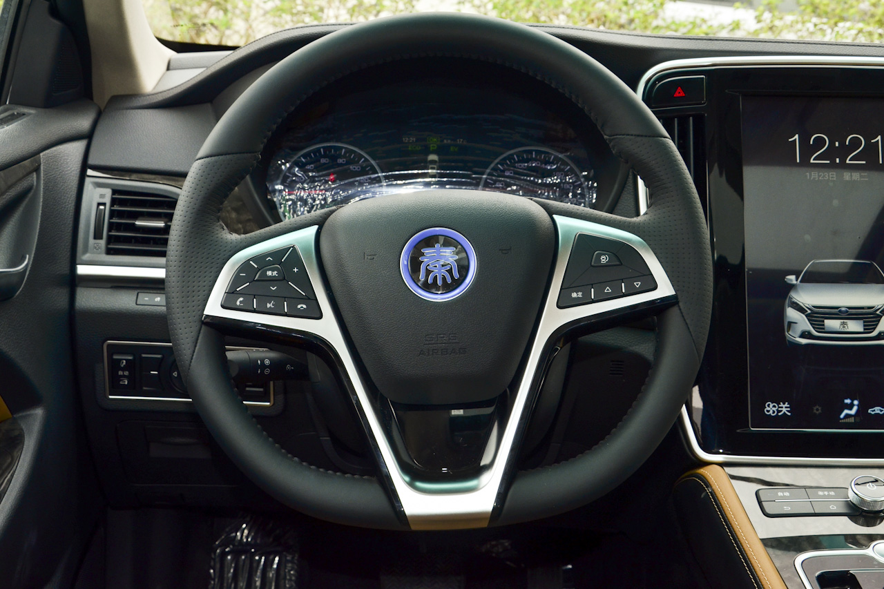 2017款比亚迪秦100 1.5T