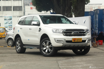 2017款撼路者2.0T自动四驱旗舰版汽油7座 