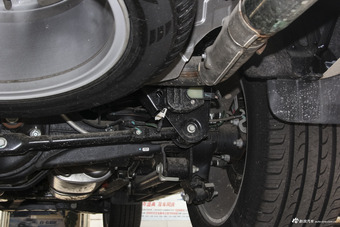 2017款撼路者2.0T自动四驱旗舰版汽油7座 