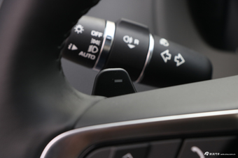 2019款捷豹XEL 2.0T自动200PS尊享版