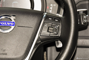 2016款沃尔沃XC60 2.0T自动 T5 AWD智驭版