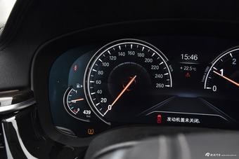 2018款宝马5系改款2.0T自动530Li尊享型豪华套装
