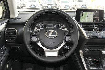 2017款雷克萨斯NX200 2.0L自动全驱锋尚版