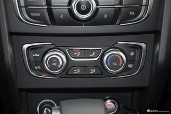 2016款中华V3 1.5T自动旗舰型 炫舞橙