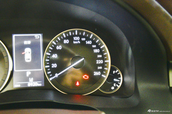 2015款雷克萨斯ES 2.5L自动300h尊贵版