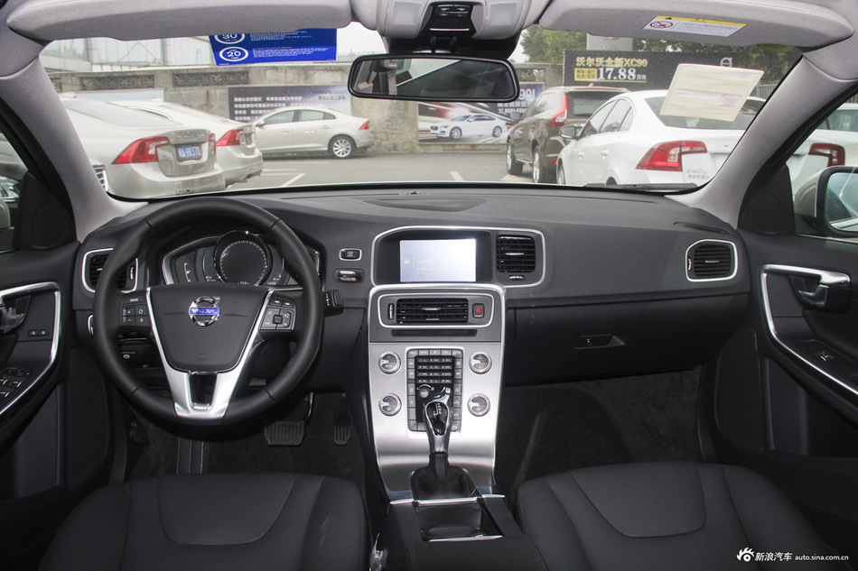 沃尔沃S60L低价促销 新浪购车最高直降10.76万元