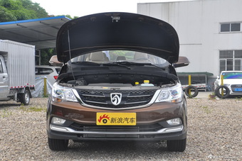 2016款宝骏730 1.5T手动标准版 7座图片