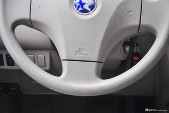 2015款启辰D50 1.6L自动时尚版