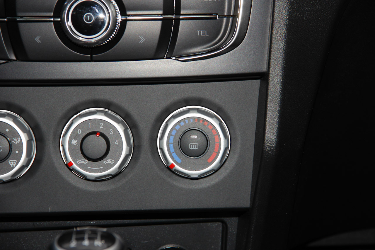 2016款中华V3 1.5L手动智能型