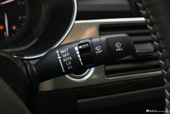 2018款众泰Z700H 1.8T DCT尊贵型