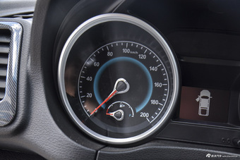 2016款骐铃T7 2.8T手动两驱舒适版标准轴距JE493ZLQ4CB