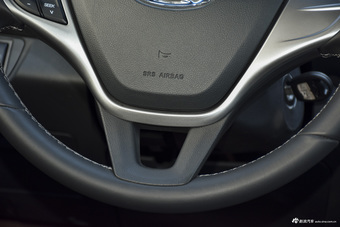 2015款艾瑞泽3 1.5L手动够劲版