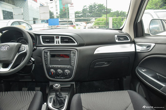 2015款骏派D60 1.5L手动标准型