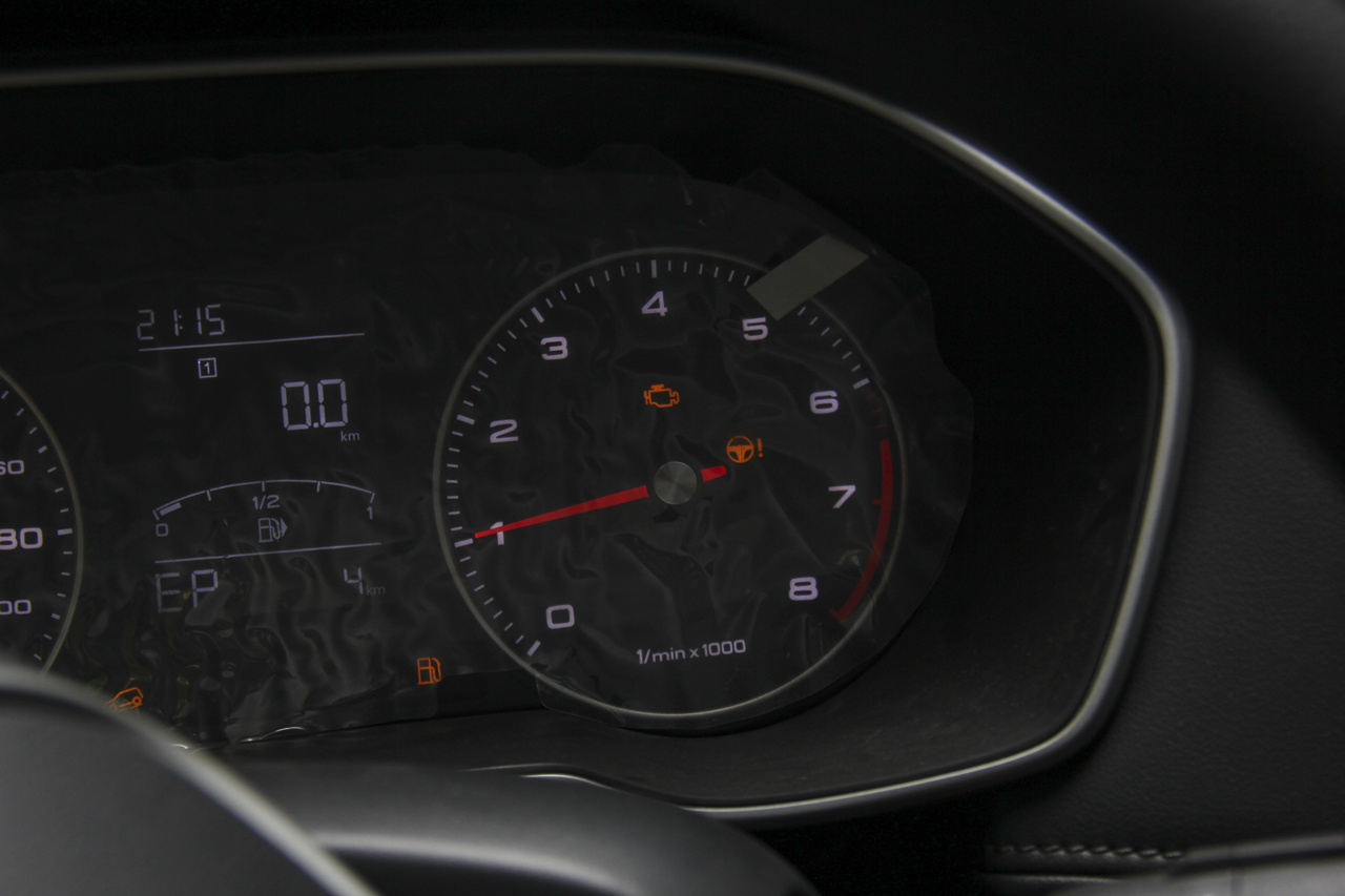 2018款荣威RX3 1.6L CVT旗舰版