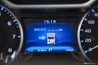 2017款吉利帝豪1.5L自动RS两厢百万款向上版