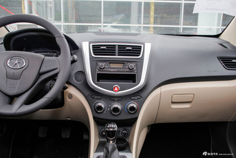 2016款和悦A30 1.5L手动舒适型 国V 典雅白