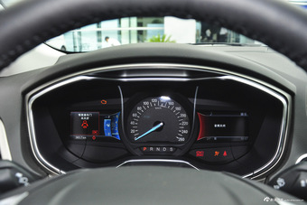 2013款蒙迪欧2.0T自动200豪华型