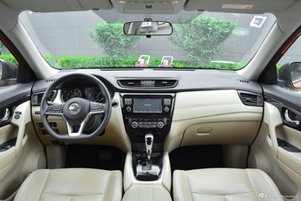 2017款奇骏2.5L自动CVT七座领先版 4WD图片