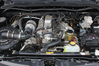 2017款黄海N1S加长型 2.8T手动柴油两驱运动版JE493ZLQ4CB