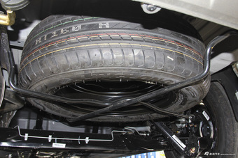 2016款风行S500 1.6L自动豪华型 闪耀金