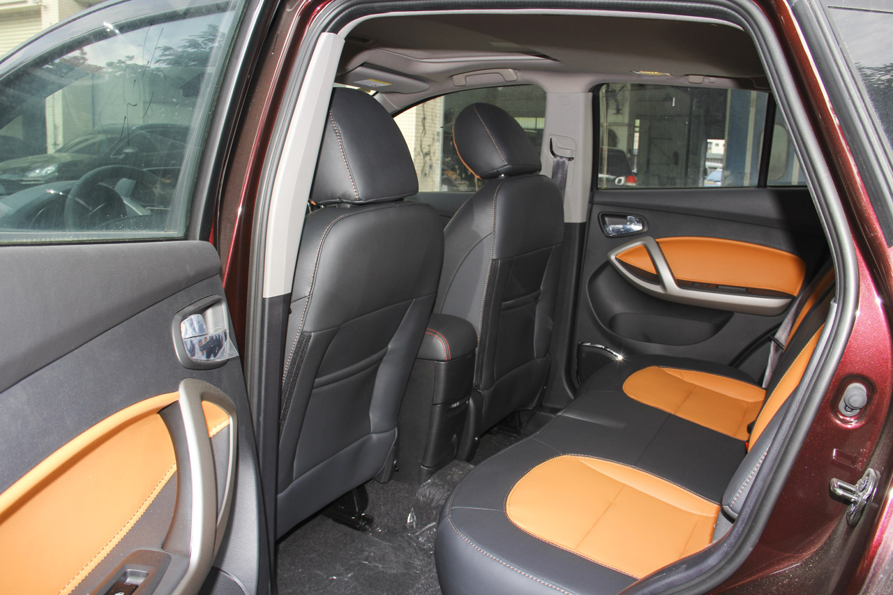 2015款海马S5 1.6L手动智能豪华型