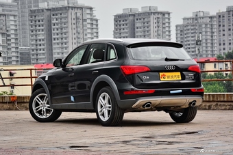 2017款奥迪Q5 Plus 2.0T自动40TFSI技术型