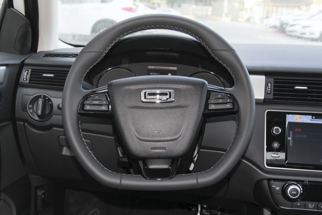 2016款观致3三厢1.6L自动致悦型