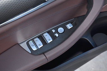 2019款宝马X4 2.0T自动xDrive25i M运动套装