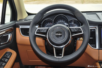 2017款众泰SR9 2.0T手动极致之心版