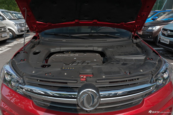 2018款风光S560 1.8L CVT智联型5座