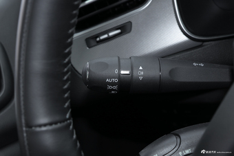 2017款雪铁龙C5 1.8T自动380THP尊贵型