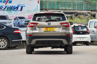 2016款长安CS75 2.0L手动豪华型国4