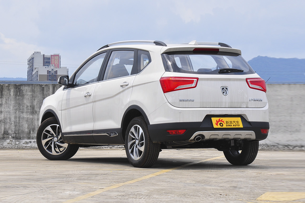 2016款 宝骏560 1.8L手动豪华型