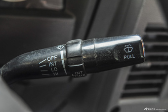 2013款 勇士 2.7L 三门四驱汽油版