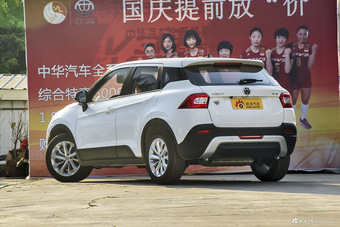 2016款中华V3 1.5L自动智能型