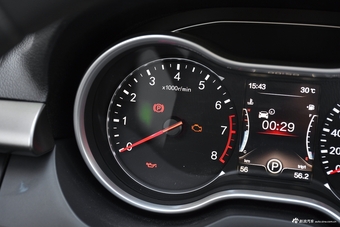 2018款奔腾X80 2.0L自动20周年纪念版