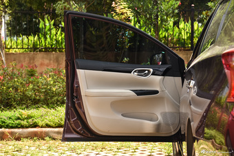 2016款轩逸1.8L自动XV智尊版