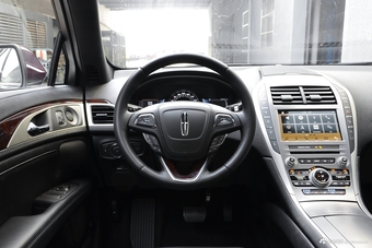 2017款林肯MKZ 2.0H自动尊耀版