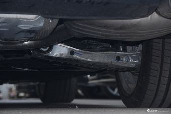 2017款奥迪A4L 2.0T自动40TFSI风尚型 