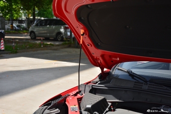 2018款荣威RX5 2.0T 30T自动两驱智联网铂金版