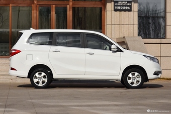 2017款伽途im6 1.5L手动智臻型 白