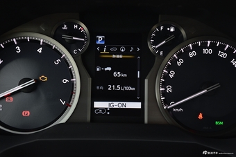 2018款普拉多3.5L自动VX后挂备胎