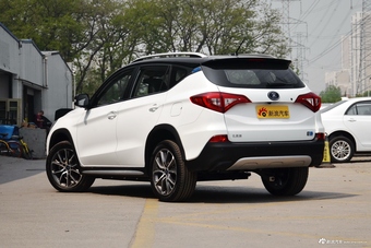 2018款比亚迪宋EV400 智联进享型