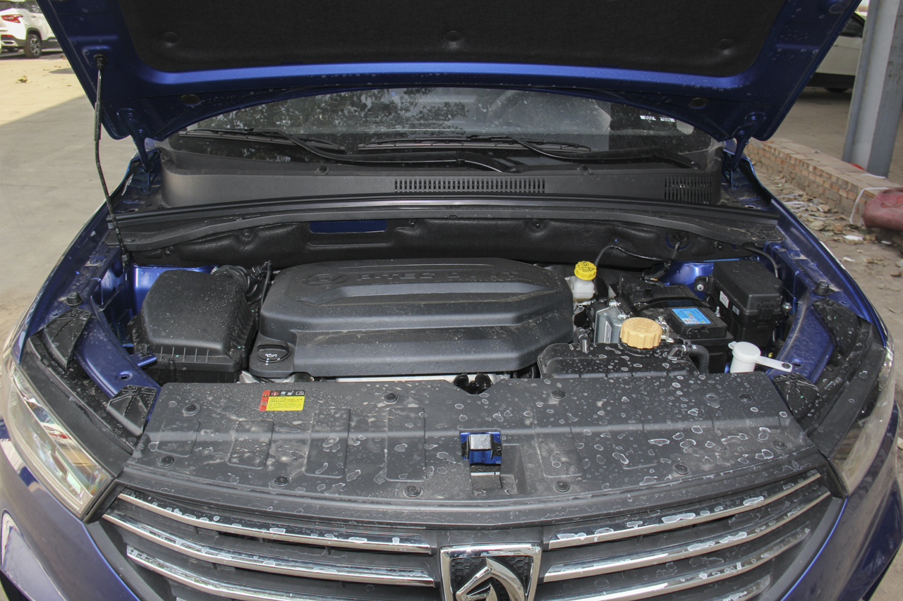 2018款宝骏360 1.5L手动精英型